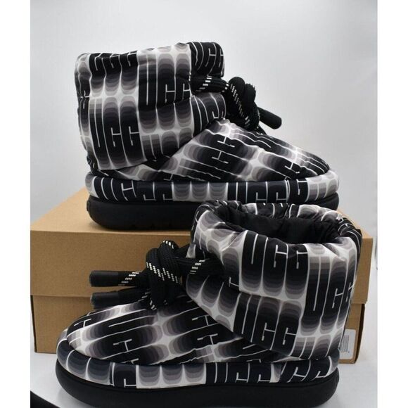 UGG Womens Size 7 Classic Maxi Black White Wave UGGPlush Wool Blend Short Boots - Picture 9 of 13